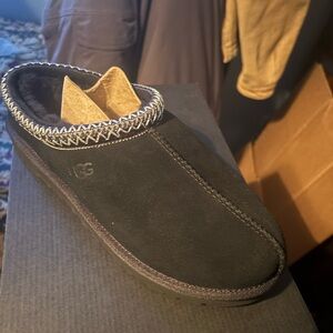 UGG Men's Black Suede Tasman 2